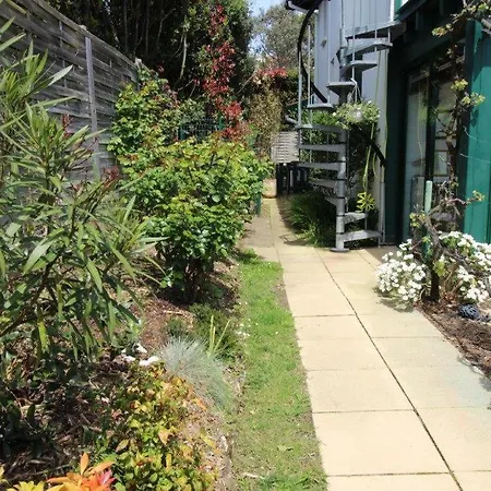 Casa de hóspedes D'hôtes-studette Milady, Calme, Patio, Vue Sur Jardin Et Montagne Du Patio, Parkin Privé, Confort 4*