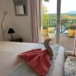 Pensionat Entre Et Verdure - Deux Hebergements De Charme A Biarritz