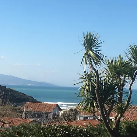 D'hôtes-studette Milady, Calme, Patio, Vue Sur Jardin Et Montagne Du Patio, Parkin Privé, Confort