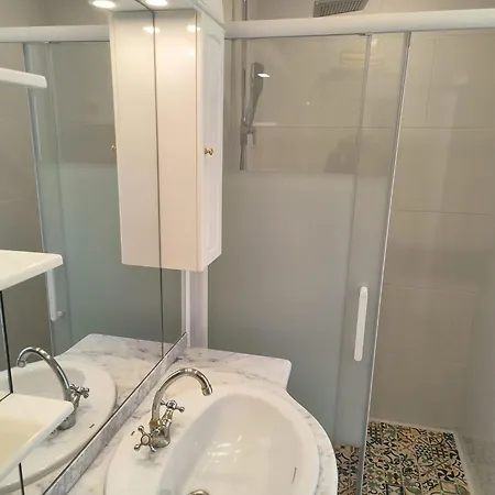 Entre Et Verdure - Deux Hebergements De Charme A 3* بياريتز