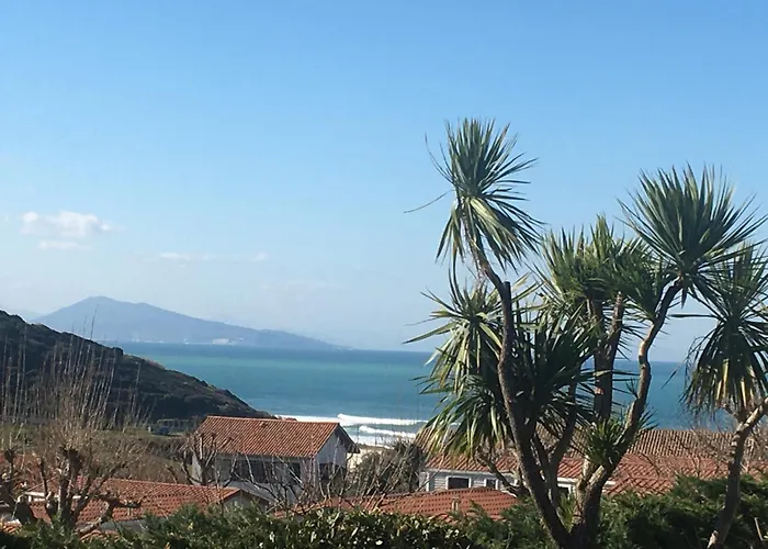 D'hôtes-studette Milady, Calme, Patio, Vue Sur Jardin Et Montagne Du Patio, Parkin Privé, Confort