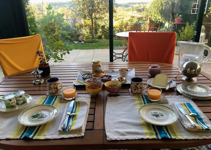 D'hôtes-studette Milady, Calme, Patio, Vue Sur Jardin Et Montagne Du Patio, Parkin Privé, Confort